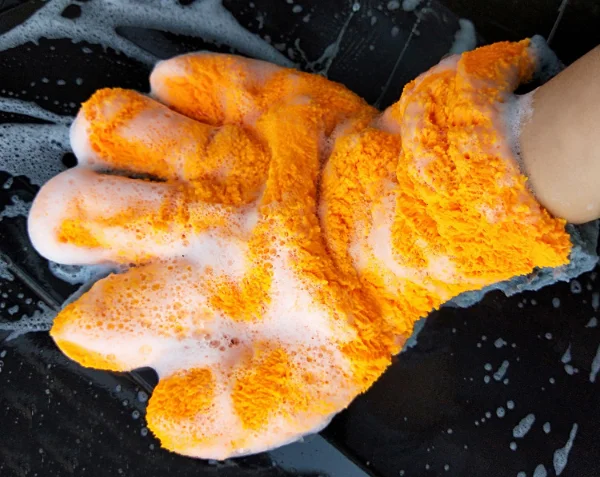 
Multi-functional double-sided coral fleece glove for car washing 