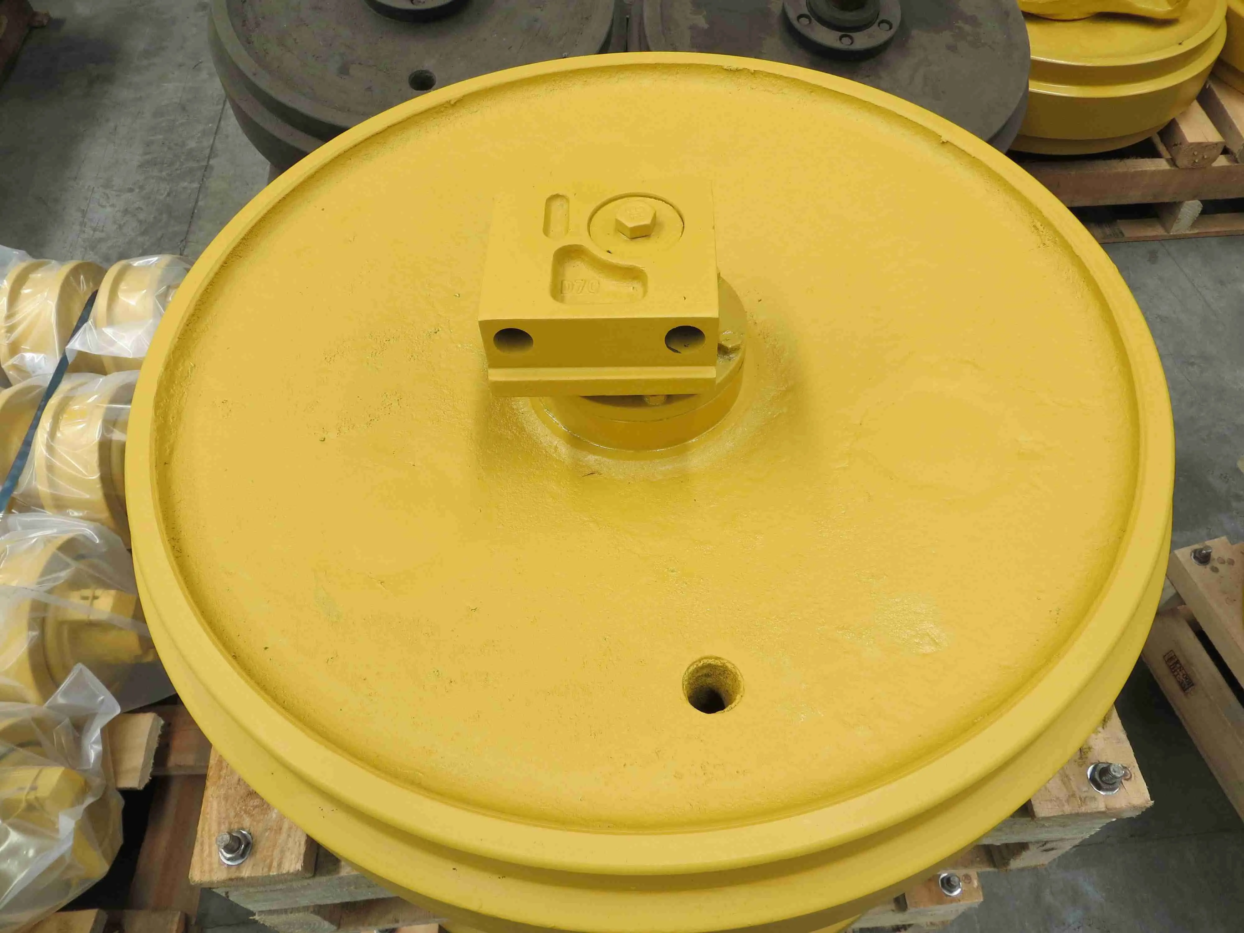 
Track idler VSIDD20, japan bulldozer d20 spare parts,dozer parts 
