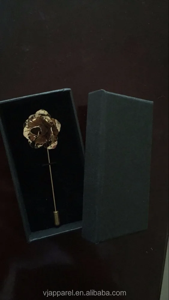 Gold Metal Flower Lapel Pin Packing box