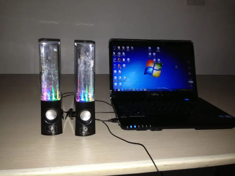 Светодиодное освещение ВОДЫ ТАНЦЫ беспроводных динамиков бесконечности