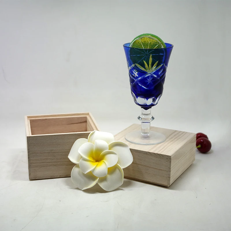 Custom Luxury Short Stem Wine Glass with Long Stem Hand Engraved Clear Colored for Wedding Parties Dining Table Glassware Series