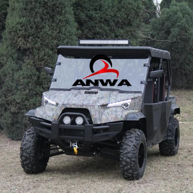 Новый UTV 4x4 800cc рядом с UTV