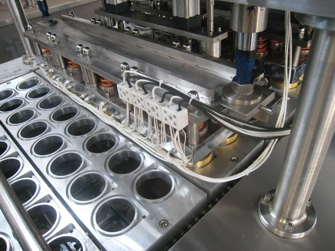 Automatic Plastic Jelly Yogurt Water Cup Filling Sealing Machine