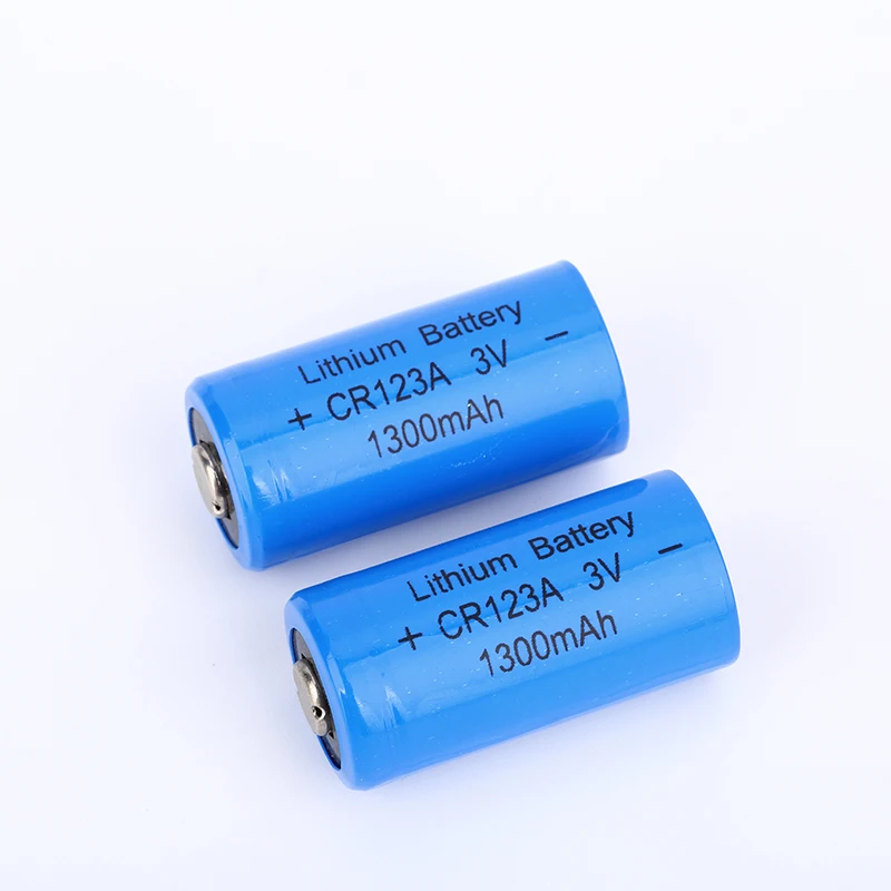 Литиевые аккумуляторы емкость. Lithium Battery cr123a 3v 1300mah. Lithium Battery cr123 3v. Аккумулятор cr123a 3.7v. Lithium Battery cr123a 3v 1300mah аккумулятор.