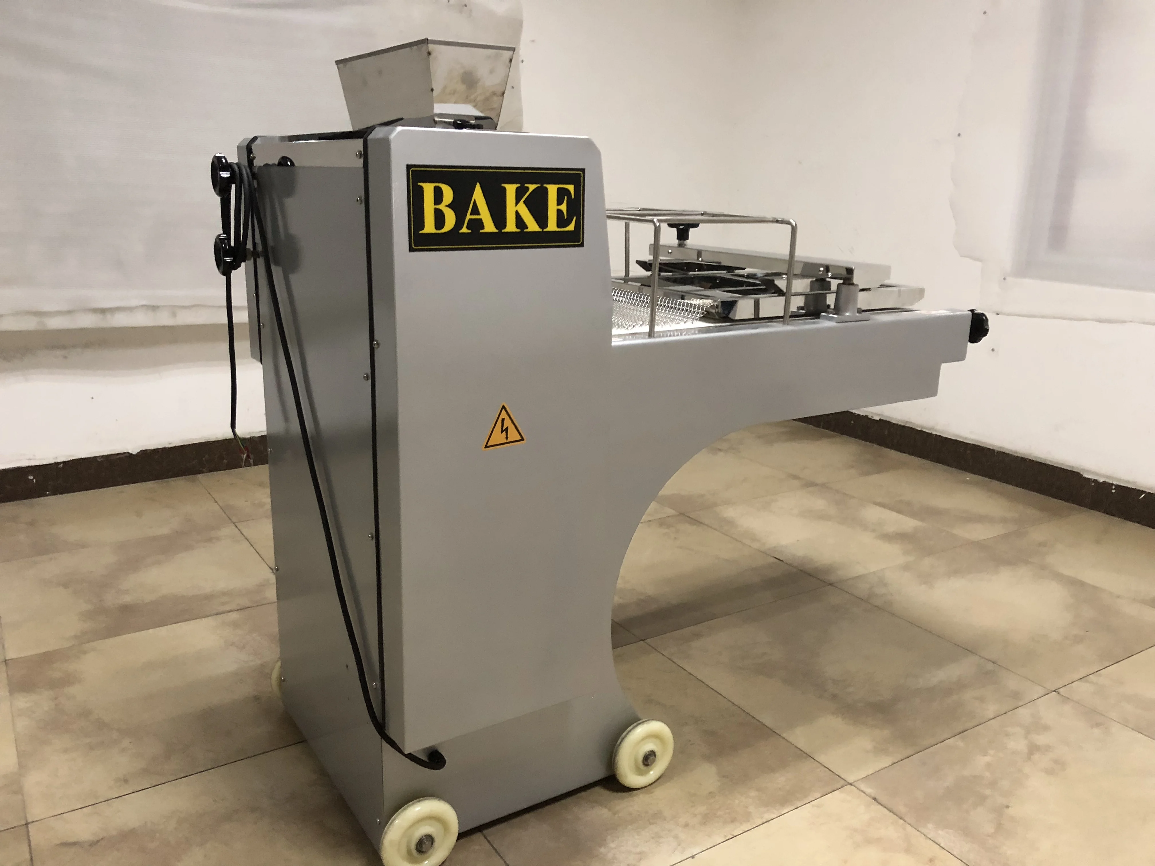 Toast bread making machine Bread Moulding Machine Toast Moulder Molding Machine For Toast