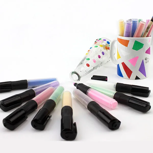 0052W Medium point colored permanent acrylic pens paint markers for graffiti DIY art