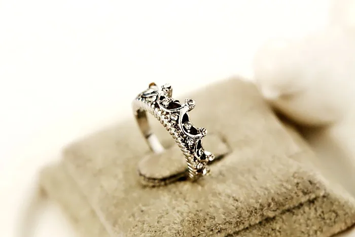 High Quality Elegant My Queen Princess Silver Crystal Rhinestone Crown Ring For Women Fashion Jewelery Lady Rings Femme Bijoux