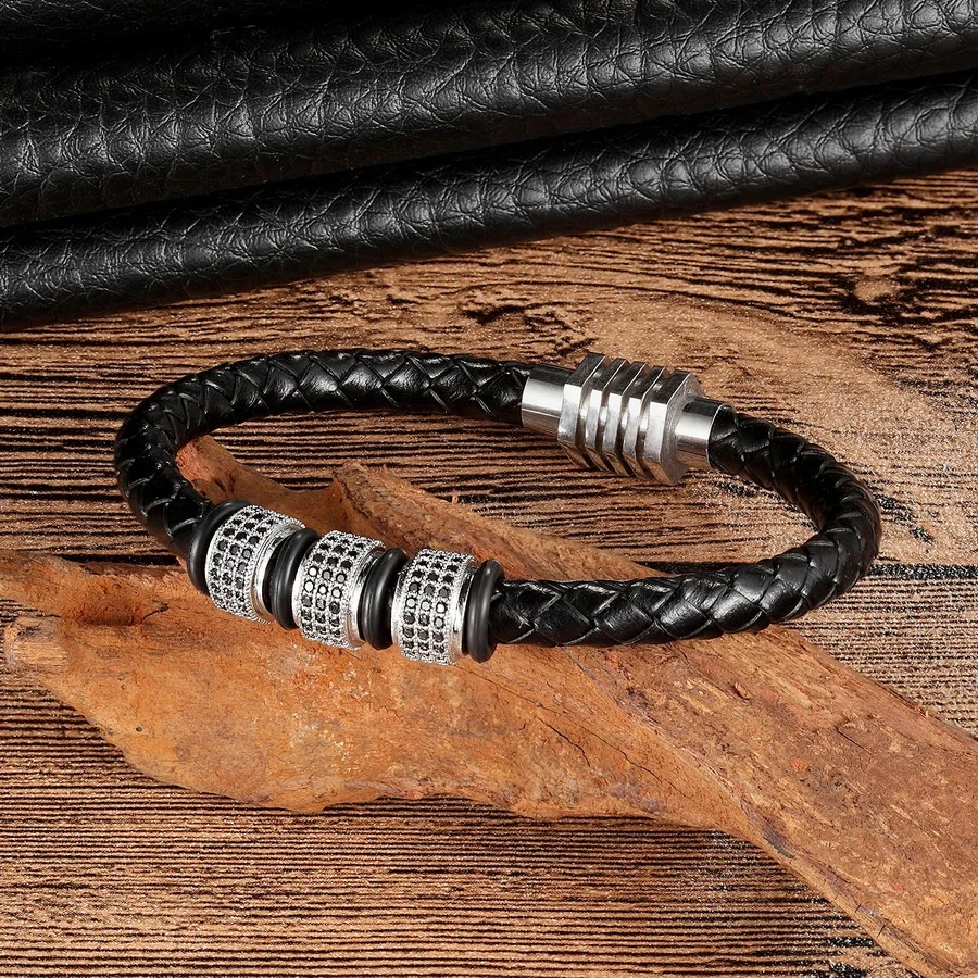 Fashion Brand Luxury Genuine Leather Bracelet Men Women Trendy Knight Courage Charm Couple Bracelets Stainless Steel Bracelets
