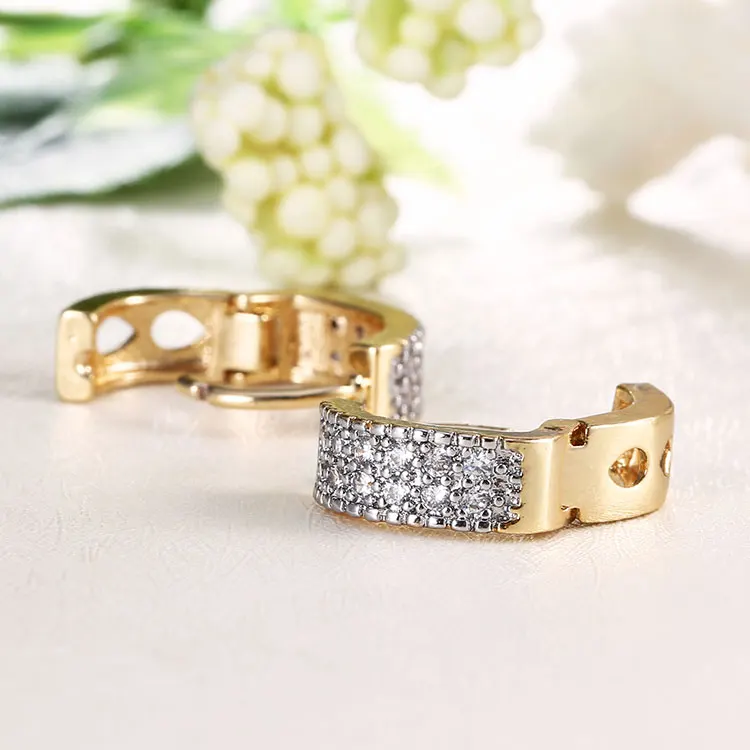 
Simple Design Fashion 18K White Gold Plated Alloy Zircon Woman Jhumke Earring Jewellery 