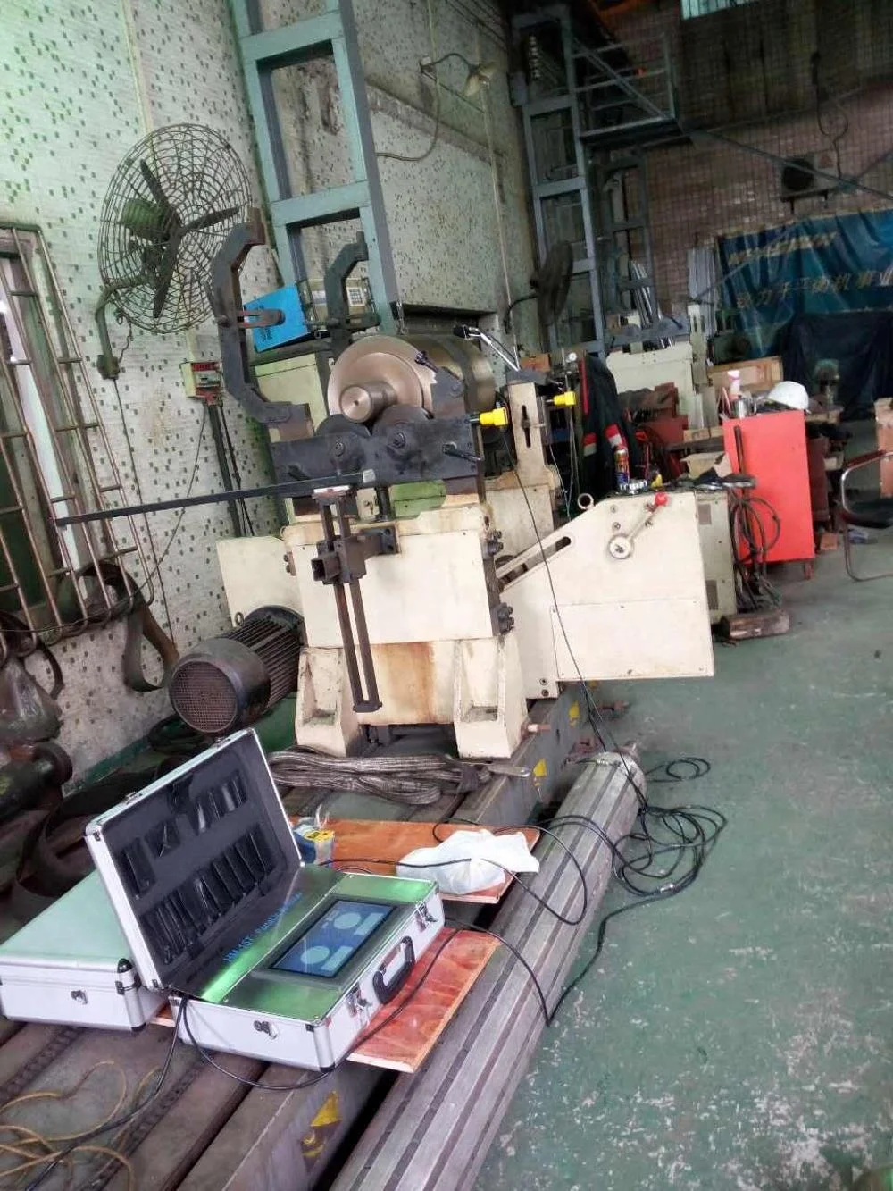 
HUASHUN Dynamic Field Balancing Machine portable balancer 