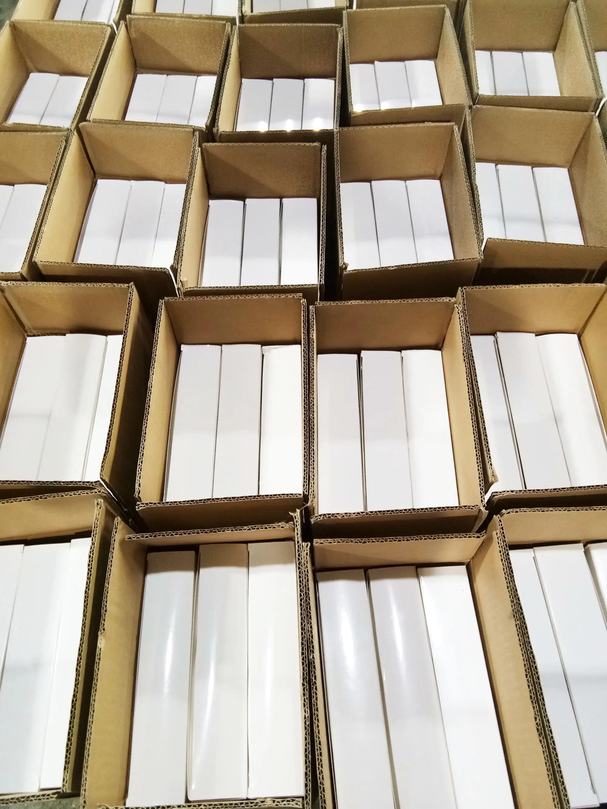 Reusable laparoscopic nondetachable instrument