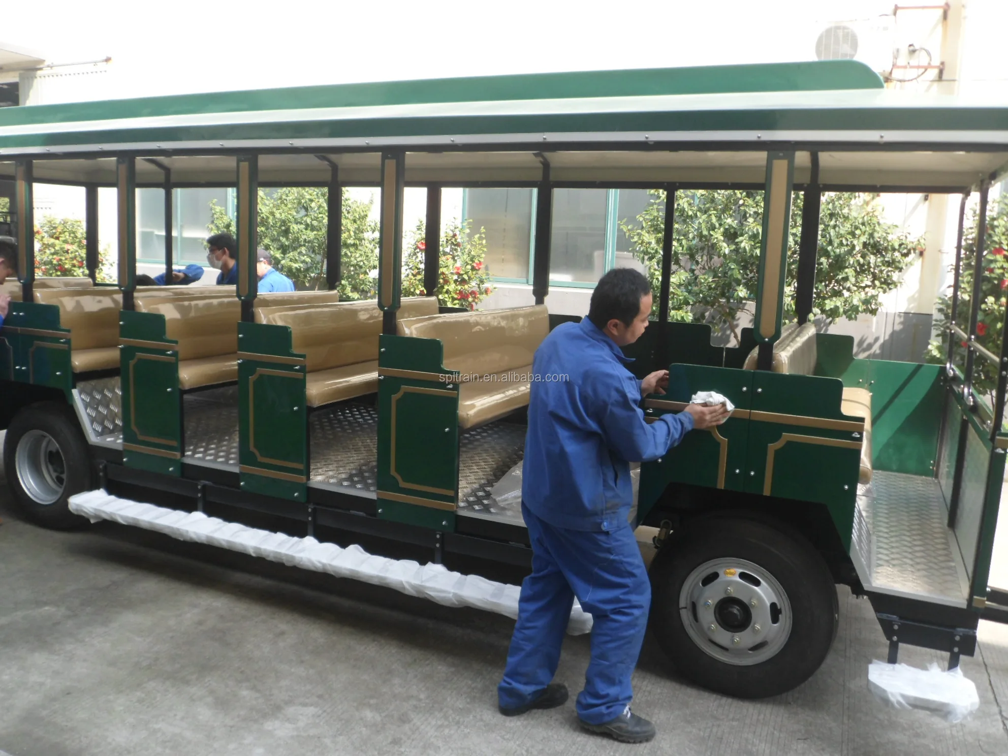 
32 seats passenger trailer coach trolley 