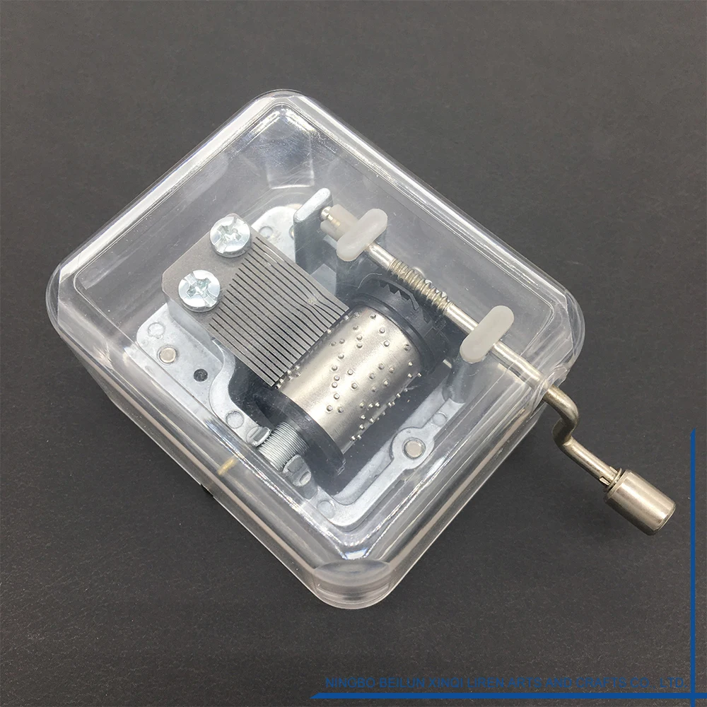 Hand Crank 18 Notes Plastic Music Box Crank and Listen to the Music