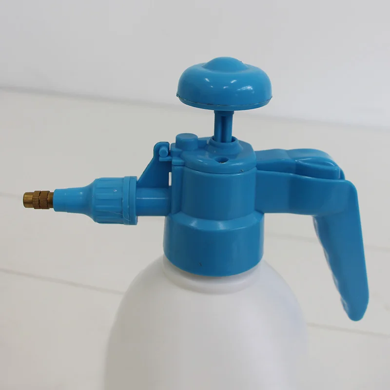 1L/1.5L/2L Watering Pump Manual Pressure Garden Sprayer