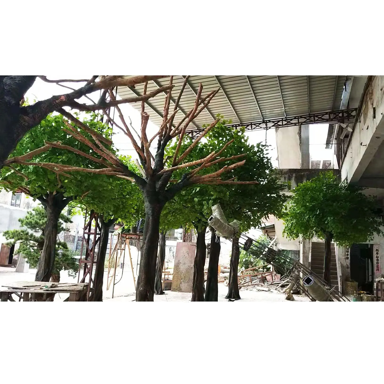 Fiberglass Green Artificial Ginkgo Tree For Indoor Outdoor Decorative
