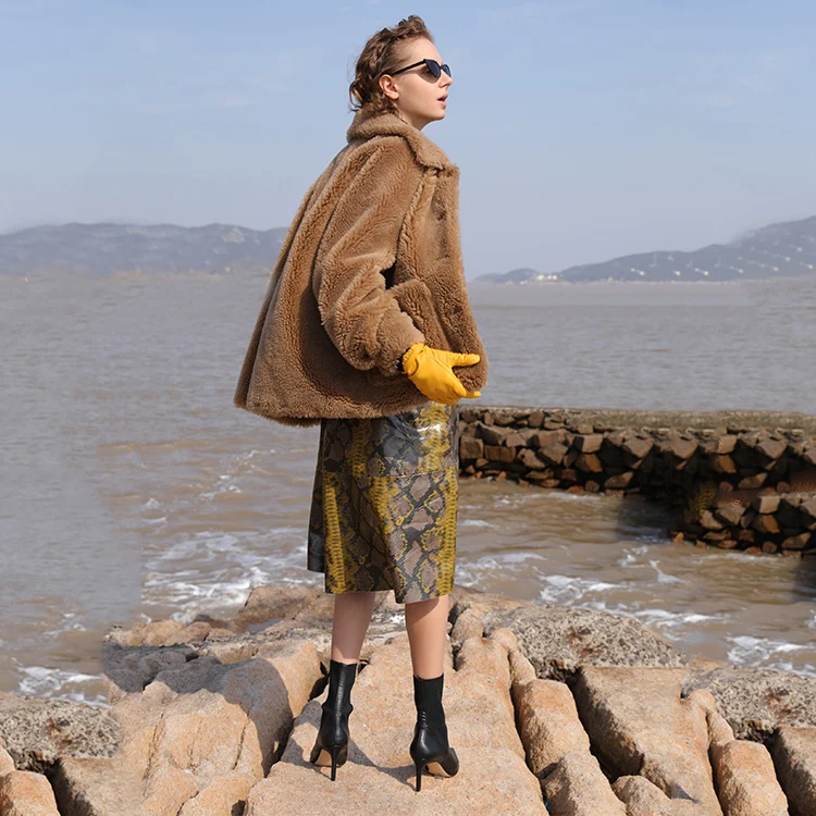 Factory Price Faux Fur Coats Single Breasted Breathable Woven Wool Designer For Women