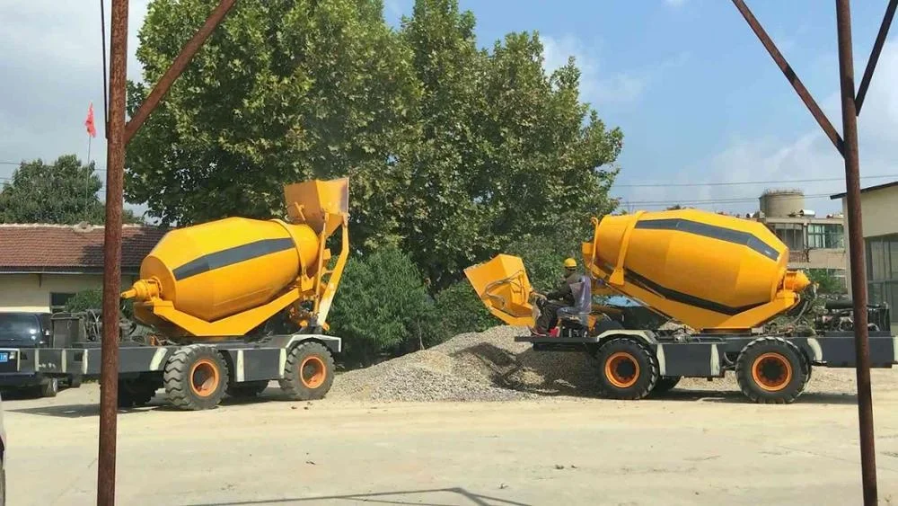 Самозагружающийся бетоносмеситель модели 2,5 м3 с насосом, цена