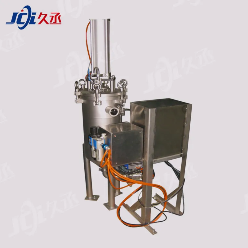 hydrocarbons and their derivatives self-cleaning filters