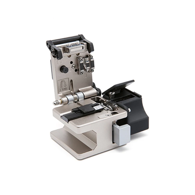 G&T High precision stable cutting angle fiber cleaver with collector
