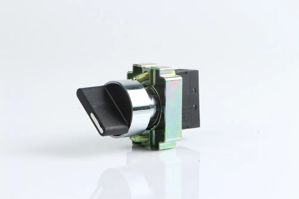 
XB2-BD21 CNGAD Standard lever position locked push button switch 