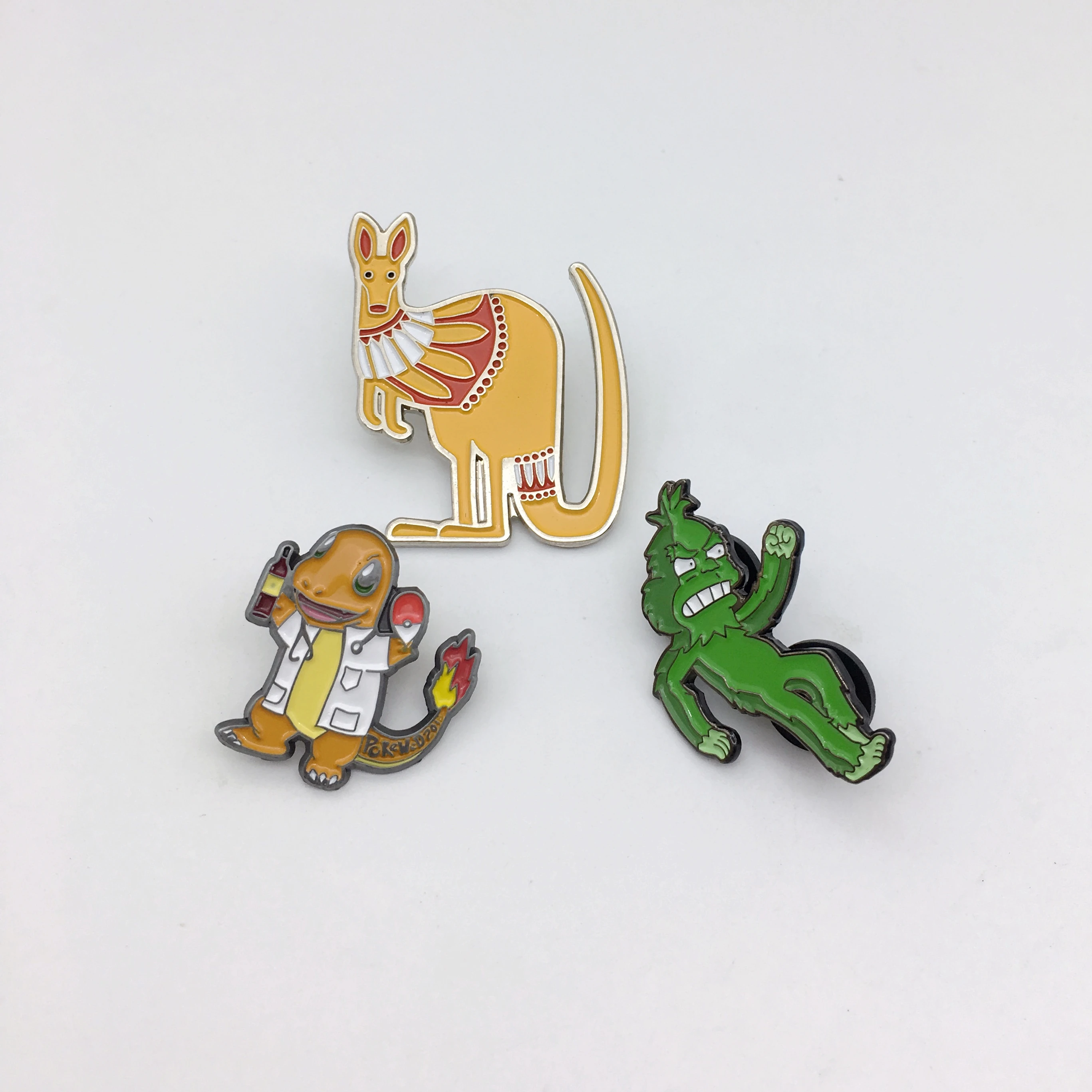 Модные персонализированные золотые булавки для отворотов самолета/самолета 3D металлические бейджи с медным покрытием