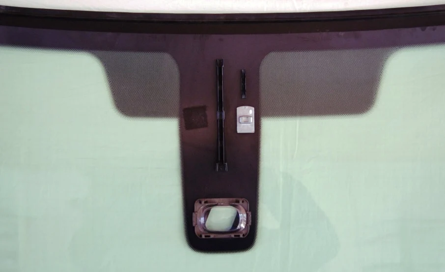 
6542AGSMVZ windshield 307 2002- 