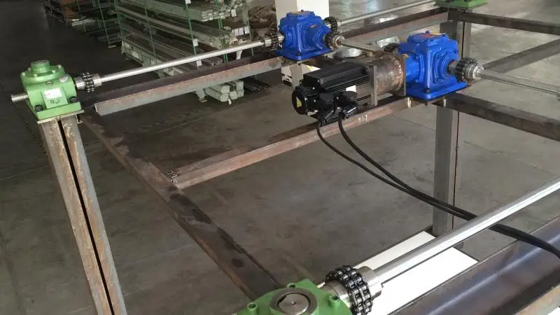 4 комплекта винтовой подъемник с приводом