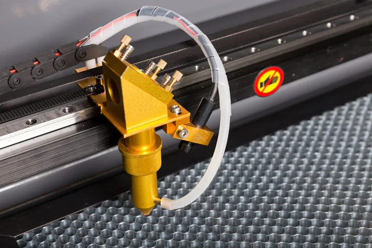 6090 fast speed co2 laser type laser engraving cutting machine cutting area 600x900mm