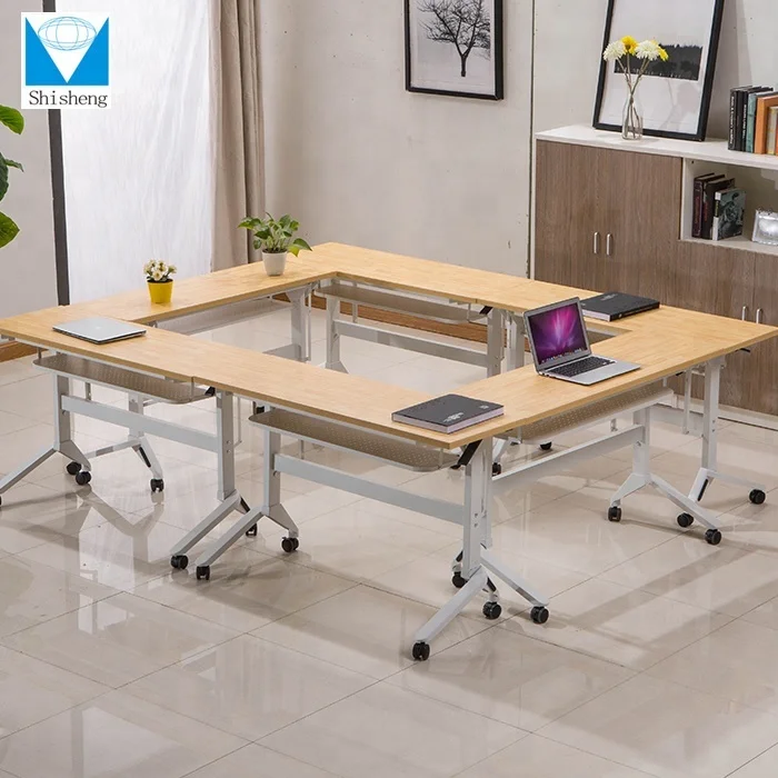 Маленький стол для переговоров