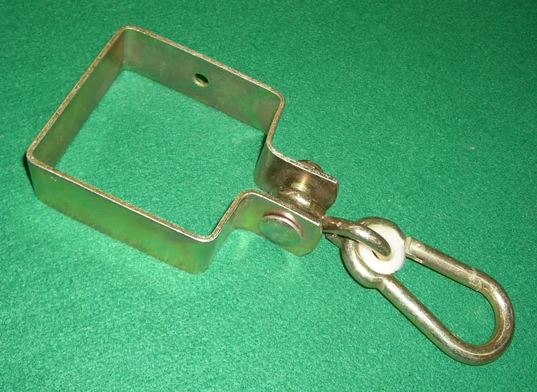 swing hook with bolt out door for wing  toy