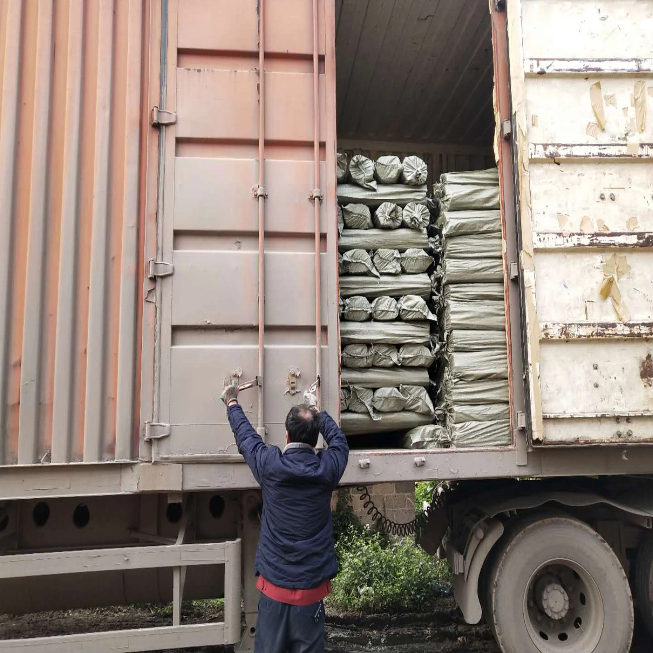 Good quality industrial mop stick Wood Pole varnished broom wooden handle Lacquering broom wooden stick for mop