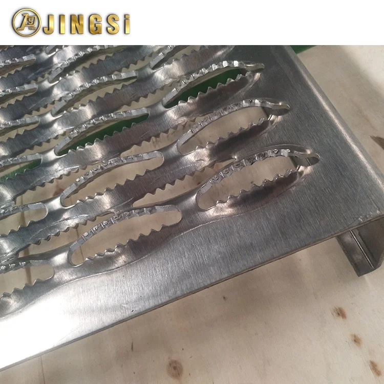 Heavy Duty Walkway Channel Grip Strut Perforated Metal Plank Grating
