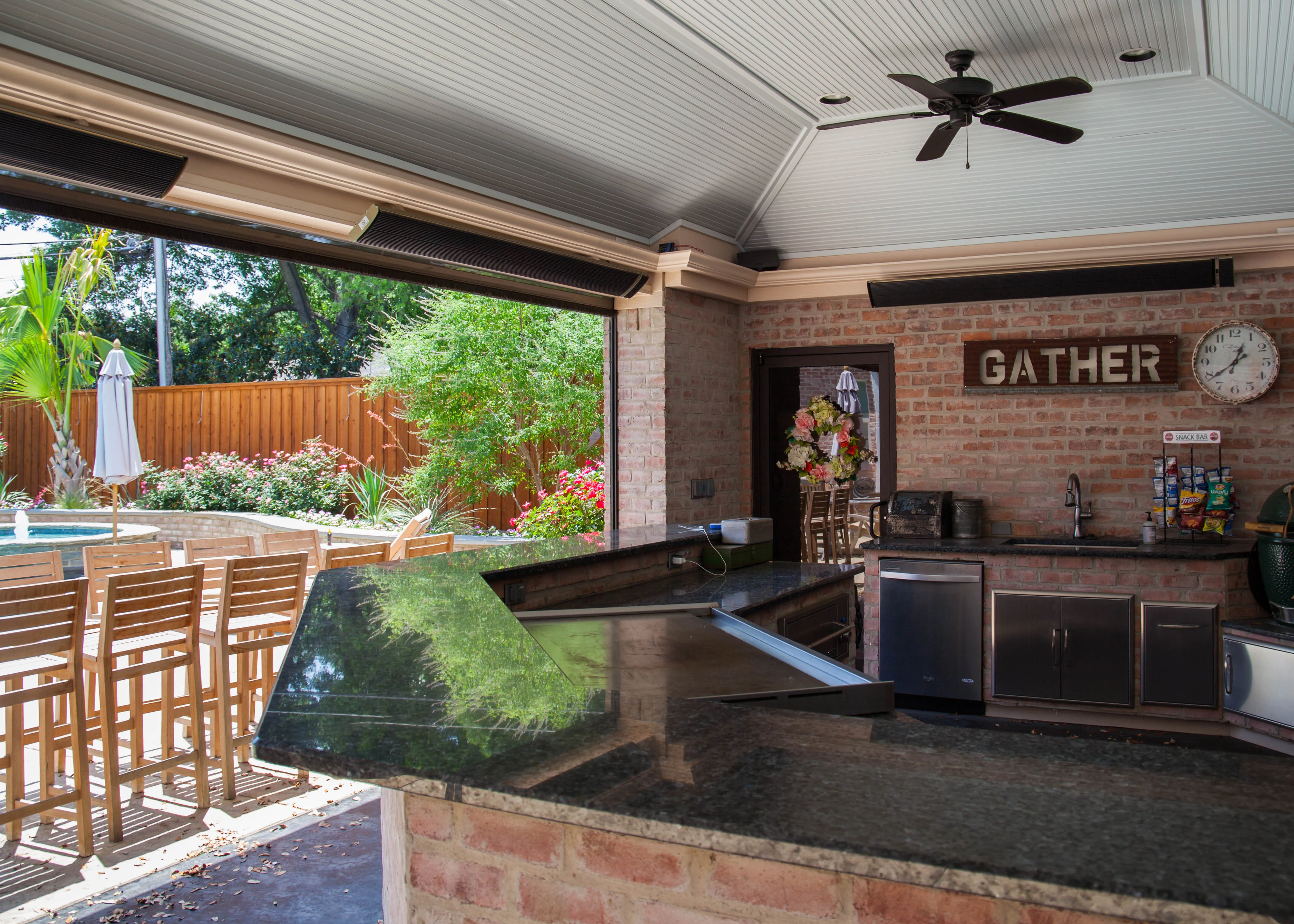 Outdoor Restaurant Use New technology Radiant Heater 2400W