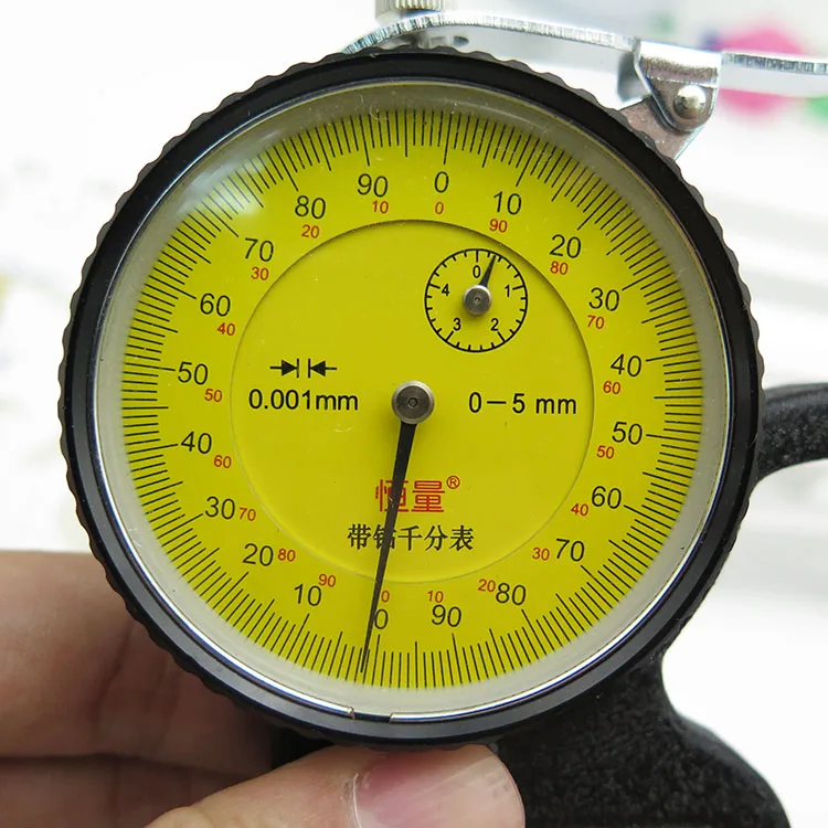 Wholesale Retail Ready Stock Polyester Cotton Interwoven Parker Windbreaker Jacquard Fabric Down Jacket Fabric Fashion Fabric