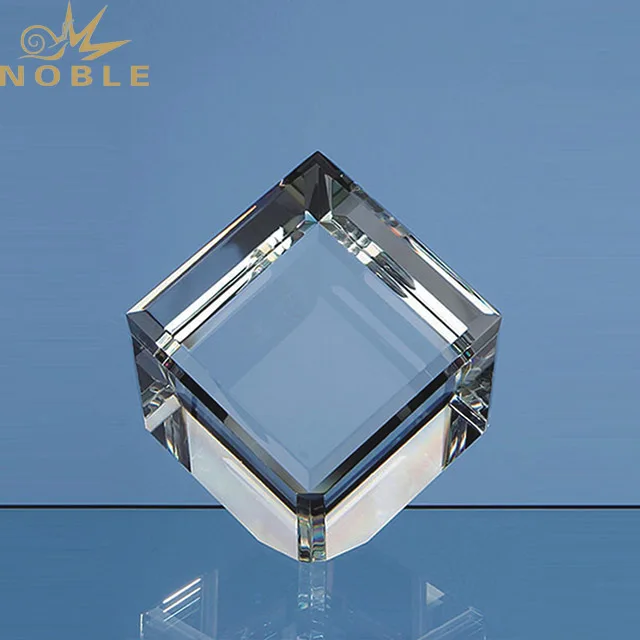 High Quality Crystal Business Souvenir Crystal Diamond Trophy Awards
