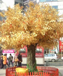 Large golden leaf decorative artificial wishing banyan tree