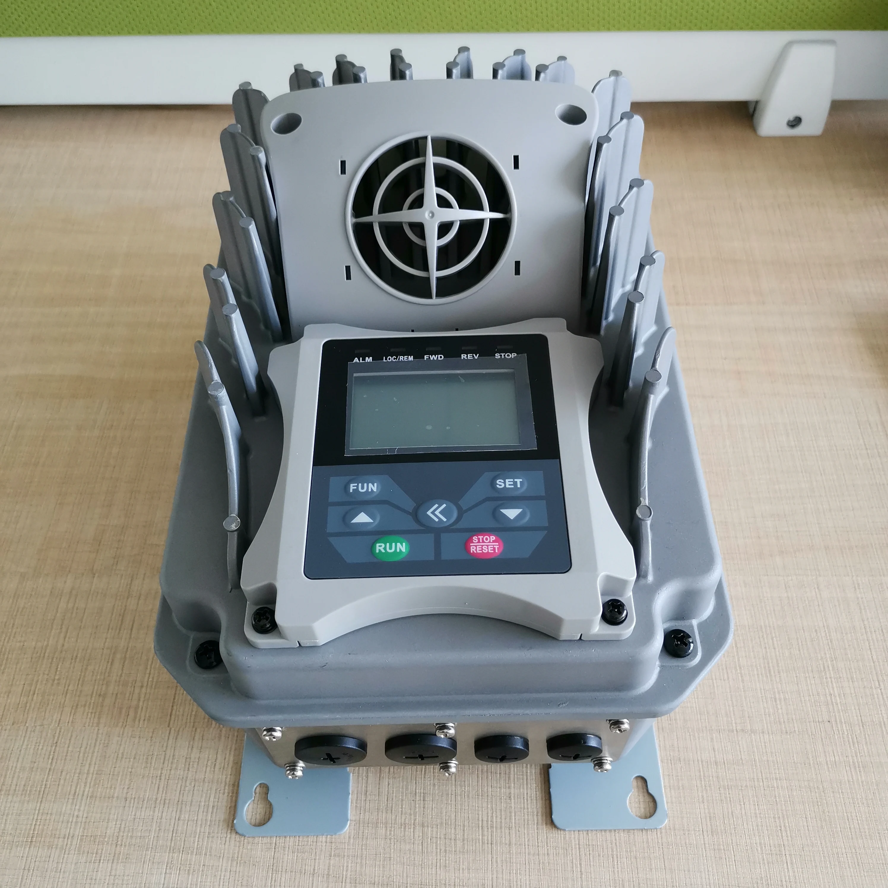 IP66 protection frequency converter EM30-0040T3 EURA Drives ac drive 400V/3PH 4KW inverter