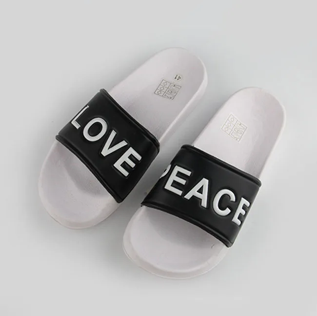 Wholesale Custom Logo Fashion 2019 new flat sandals lady shoes PU Men Footwear Slide Sandals