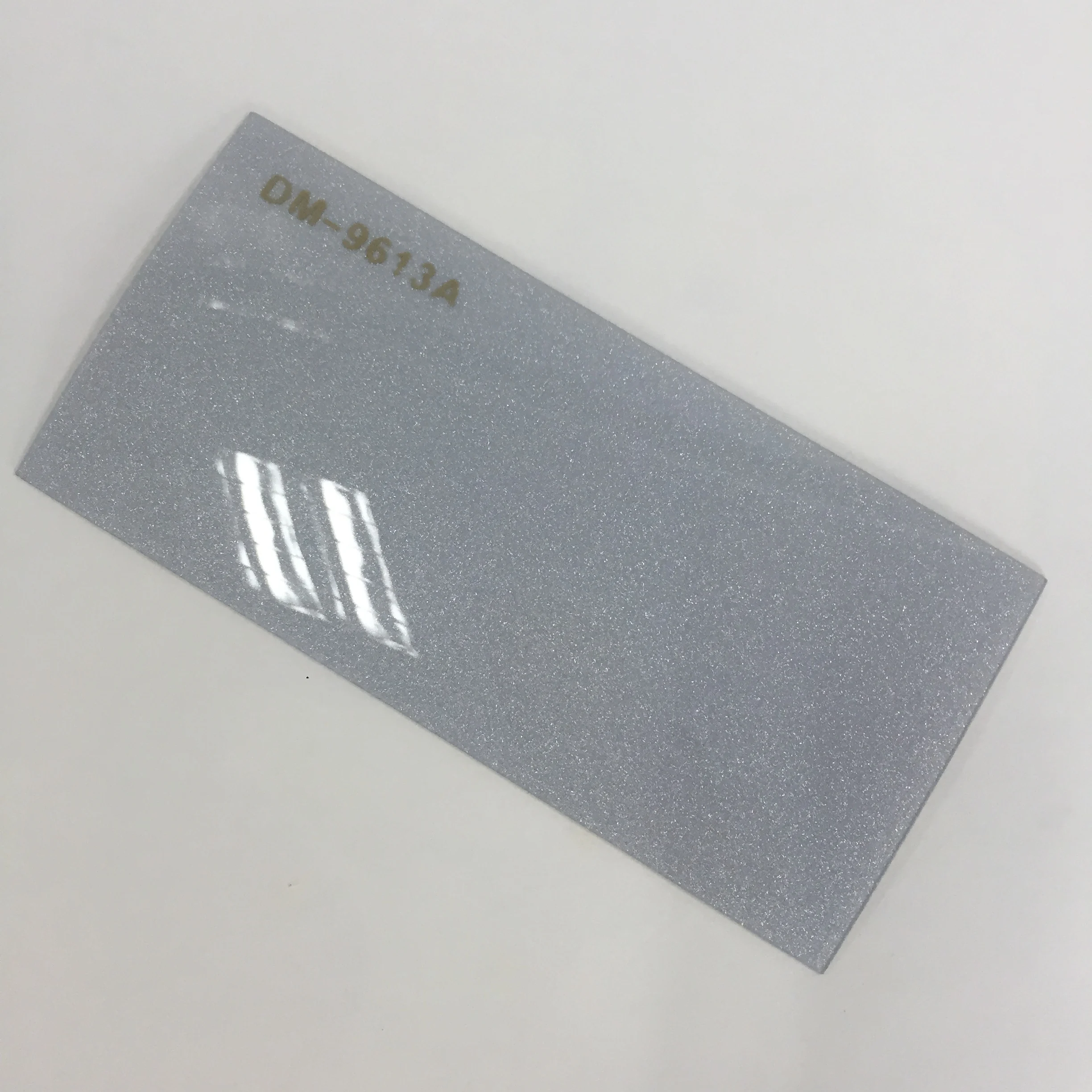 Высокоглянцевая ламинированная акриловая фанера ZHUV