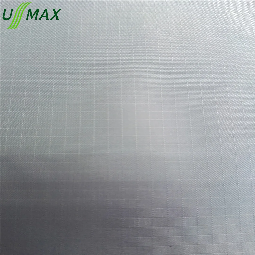 Водонепроницаемая каландр высокой плотности 30d * 30d 380T 0,2 ribstop 100% полиэстер ткань из микрофибры