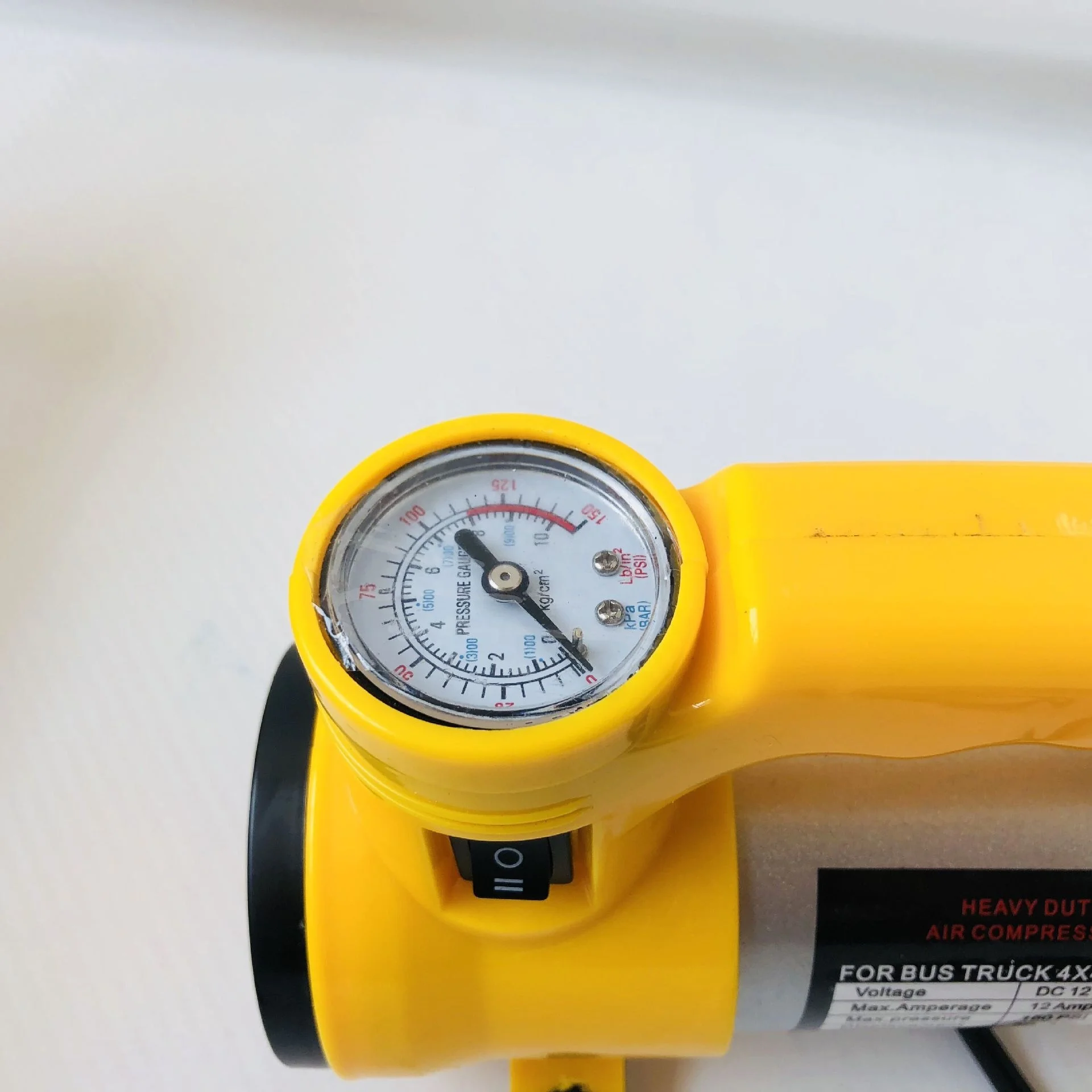 
TZCQ-004 high power 12V copper vehicle air pump/car tire pump with LED yellow emergency light air inflator pump 