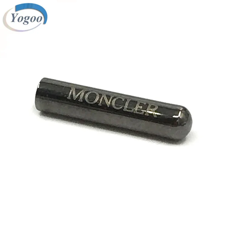 
 Экологически чистые наконечники для шнура с небольшим логотипом, наконечники для шнура из металлического сплава для одежды  Экологичный маленький логотип лазер шнур для одежды концы металлический сплав концы шнура для одежды