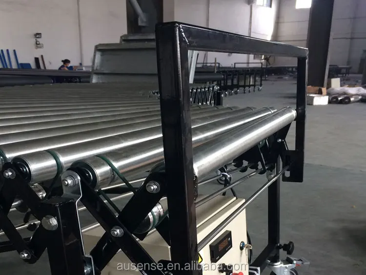 Steel Expandable Flexible Roller Motorized Conveyor, Material Handling Capacity: 100 - 200 kg