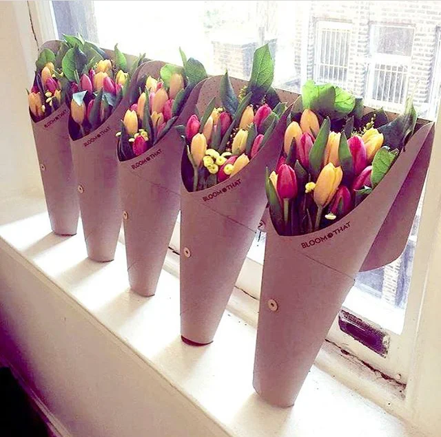 Recycle brown Kraft paper cone shaped roses flower gift packaging box with handle wholesale