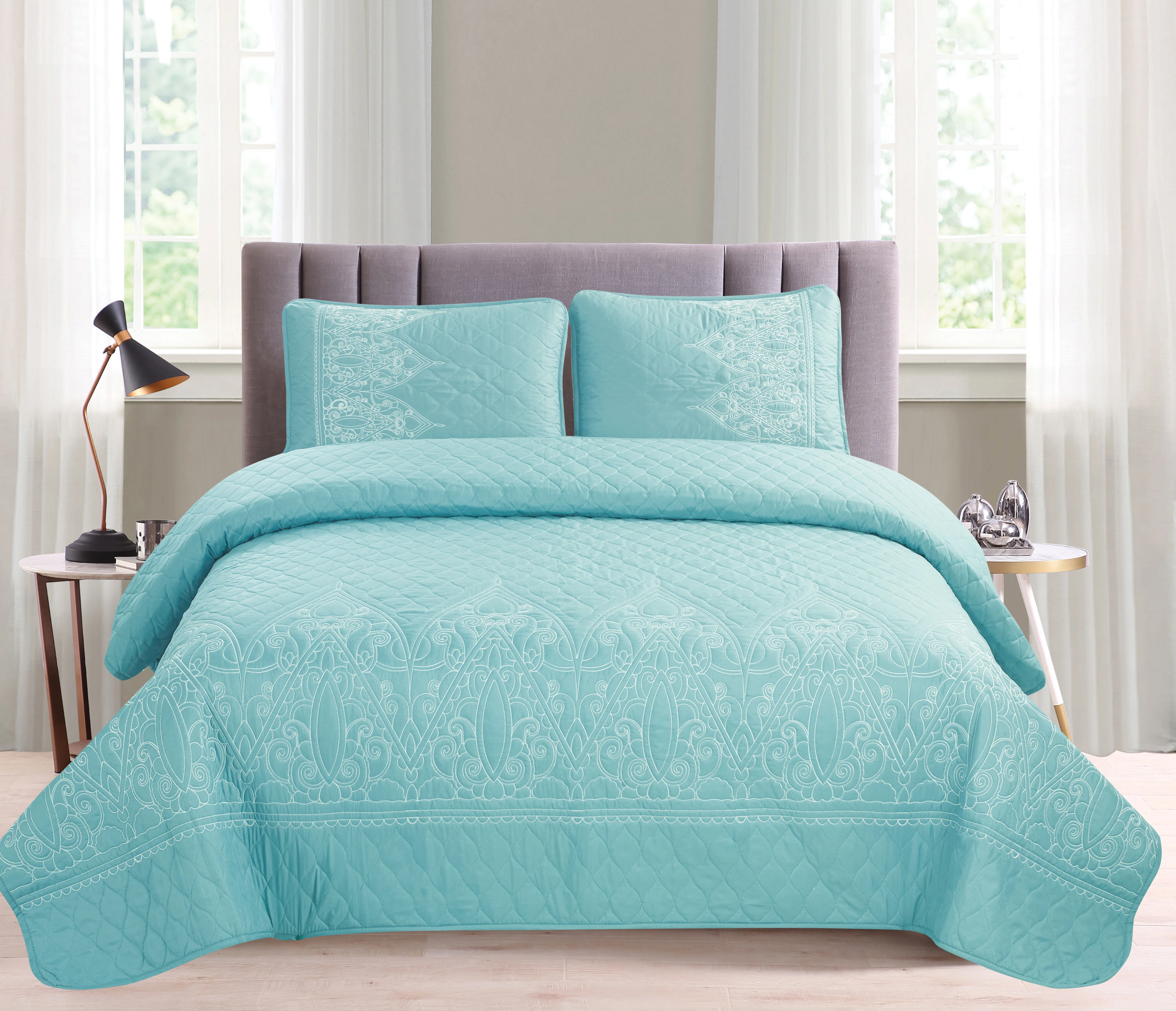 Luxury embroidery quilt 3pc set
