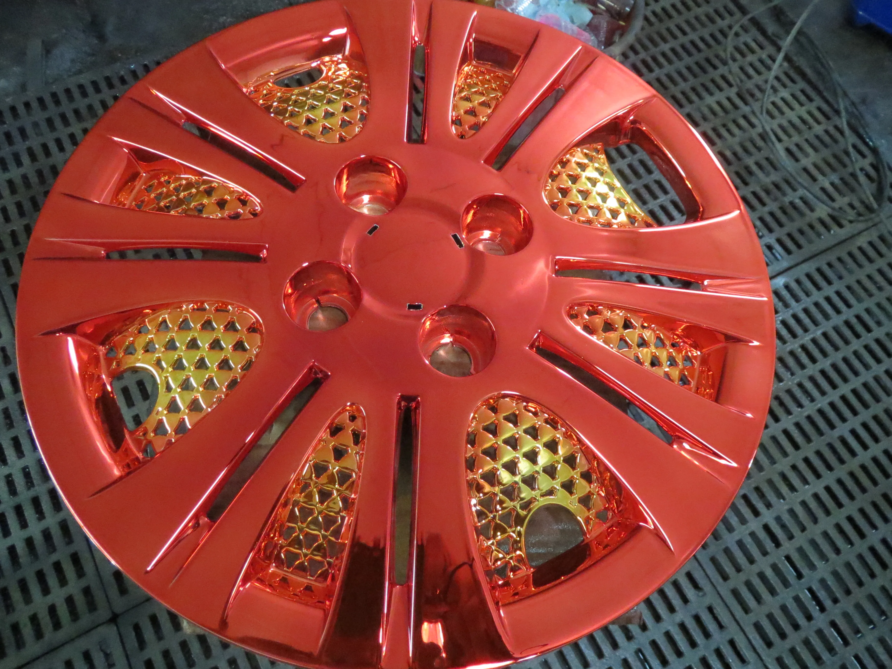 Хромированный пластик