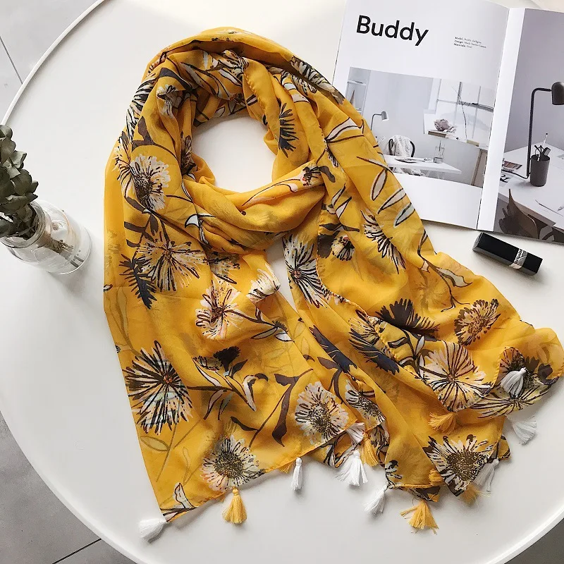 Wholesale 2019 popular ladies bangladesh scarves fashion pink yellow floral print cotton summer scarf for women