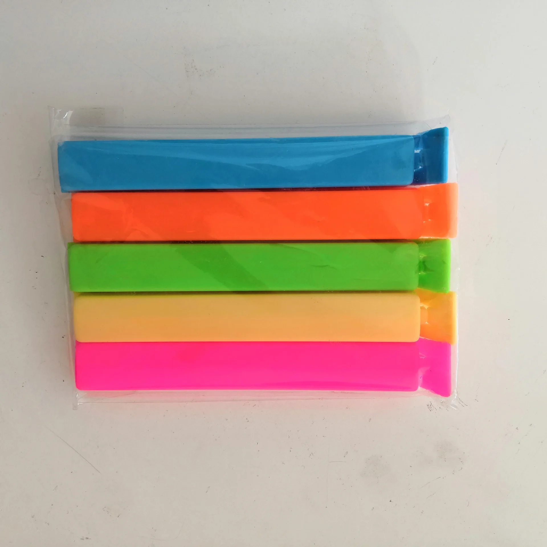 Портативный Новый Кухонный зажим для хранения закусок с логотипом на заказ, герметичные зажимы для пакетов, зажим, пластиковый инструмент