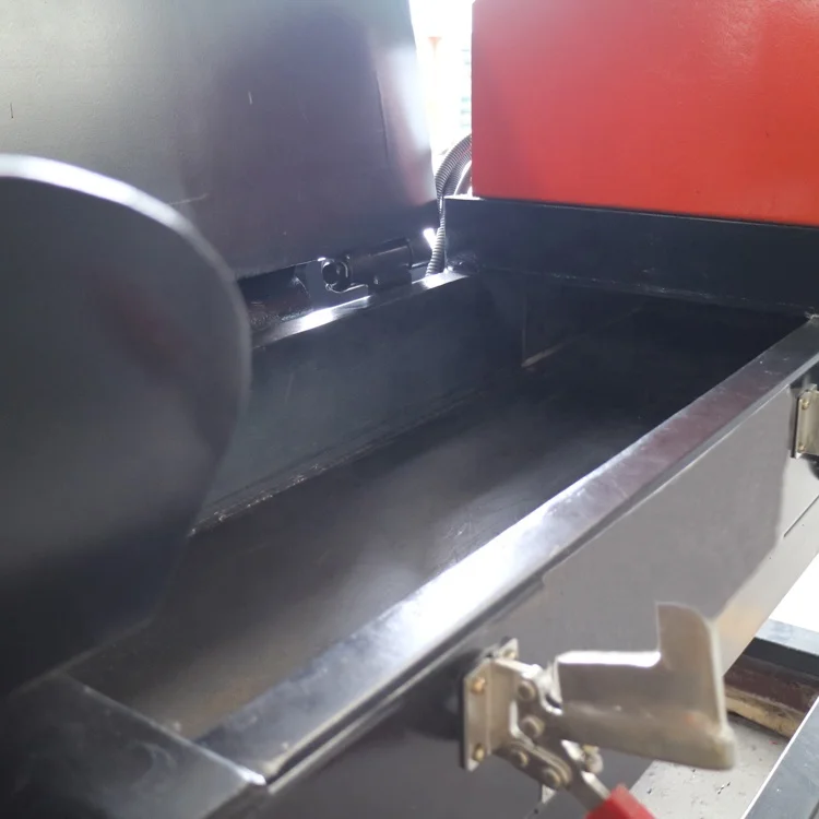 Horizontal constant-weight wiping rags compress machine bagging machine