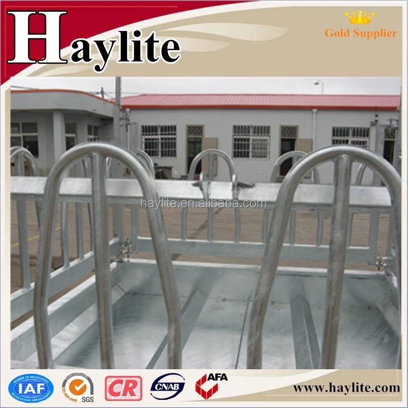 Livestock hay feeder for cattle and horse,corral feeder with roof